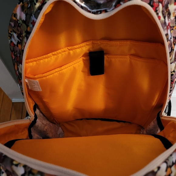 Kavu in bloom burst - Picture 7 of 9